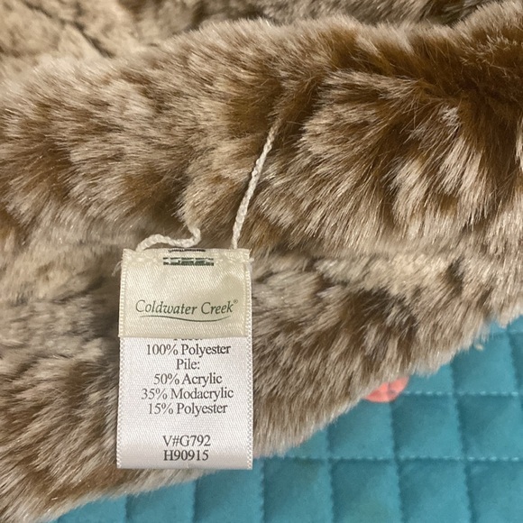 Cold Water Creek reversible hat - Picture 4 of 9